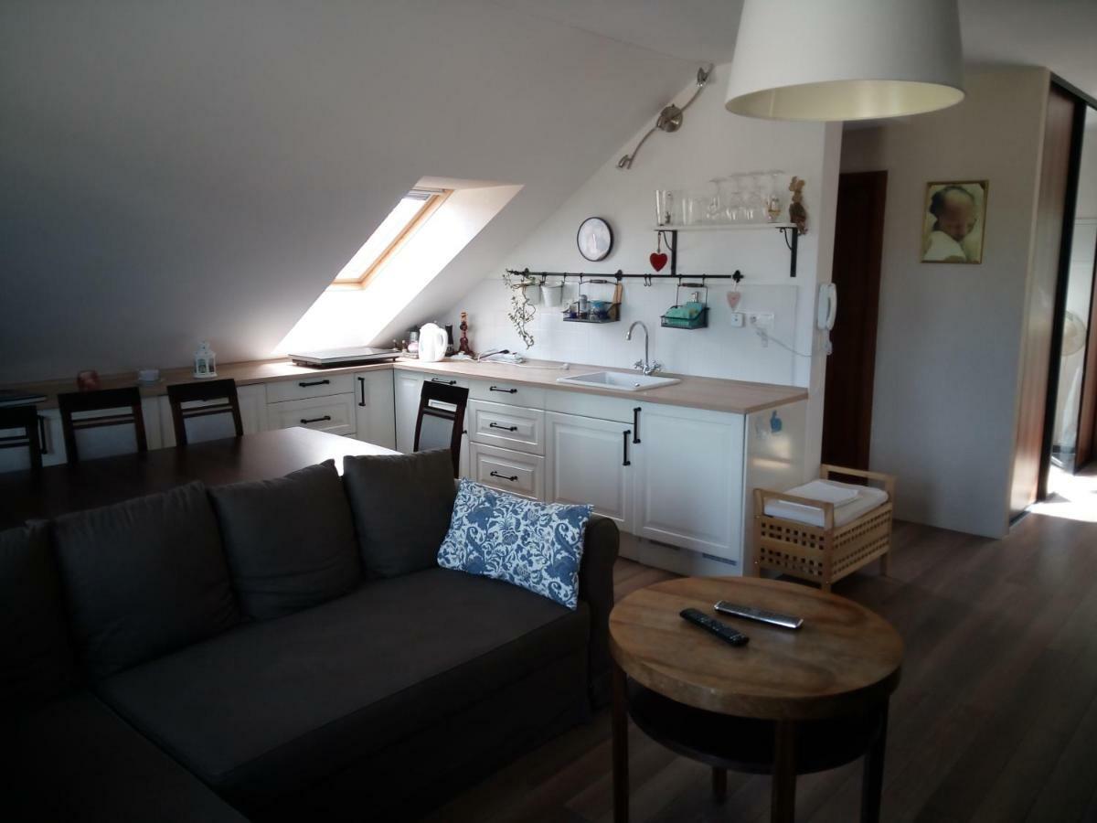 Walnut Apartment With Sauna And Pond Topoľčany Zewnętrze zdjęcie