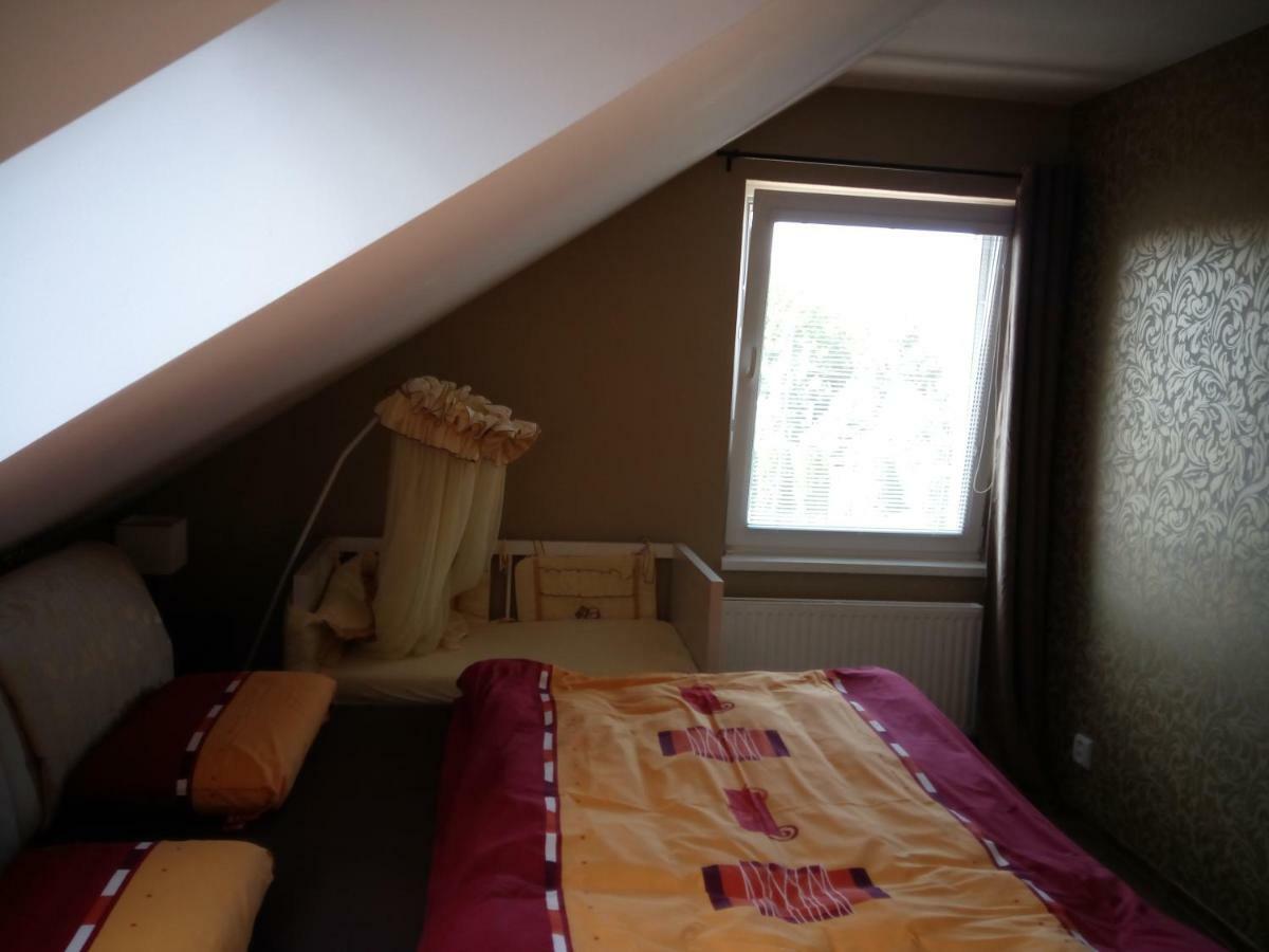 Walnut Apartment With Sauna And Pond Topoľčany Zewnętrze zdjęcie